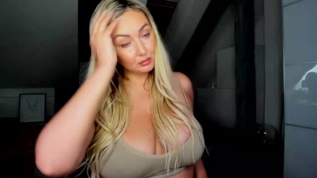 Gallery image thumbnail from Mi_Ha's myfreecams stream on, 07/06/2026, 14:28 image 4 of 20