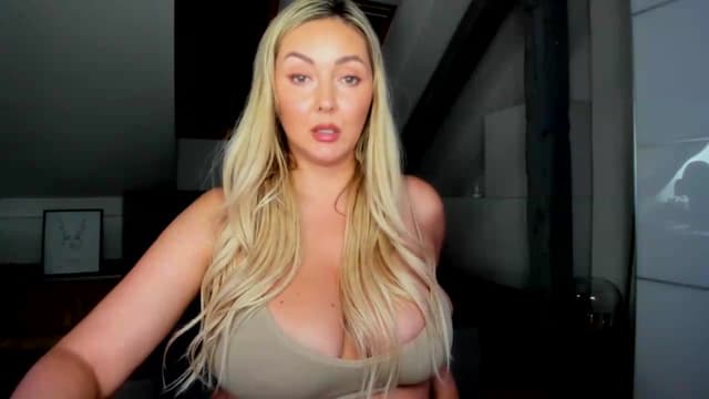 Gallery image thumbnail from Mi_Ha's myfreecams stream on, 07/06/2026, 14:28 image 2 of 20