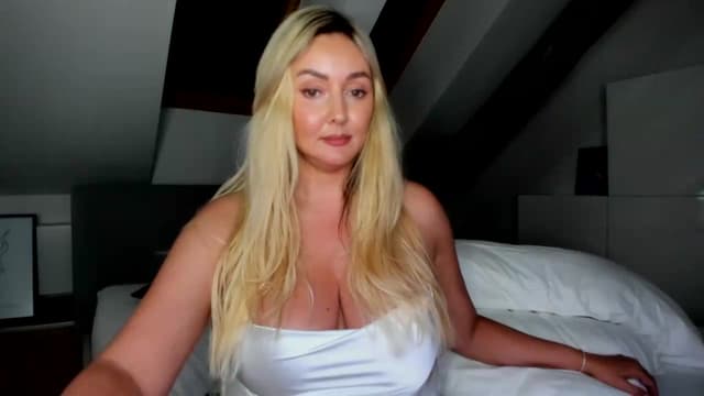 Gallery image thumbnail from Mi_Ha's myfreecams stream on, 07/07/2026, 16:21 image 16 of 20