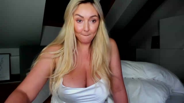 Gallery image thumbnail from Mi_Ha's myfreecams stream on, 07/07/2026, 16:21 image 5 of 20