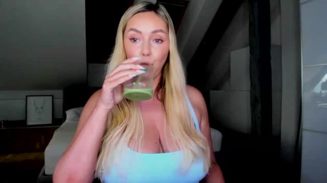 Gallery image thumbnail from Mi_Ha's myfreecams stream on, 07/17/2026, 13:43 image 7 of 20