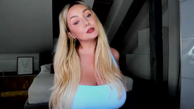 Gallery image thumbnail from Mi_Ha's myfreecams stream on, 07/17/2026, 13:43 image 15 of 20