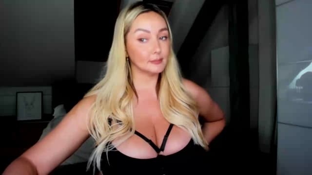 Gallery image thumbnail from Mi_Ha's myfreecams stream on, 07/22/2026, 14:59 image 9 of 20
