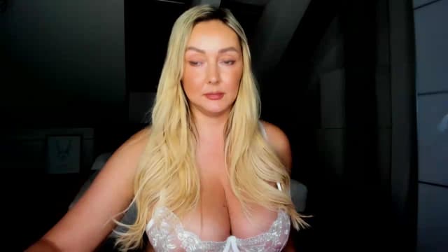 Gallery image thumbnail from Mi_Ha's myfreecams stream on, 07/27/2026, 15:14 image 3 of 20