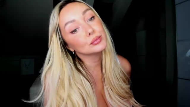 Gallery image thumbnail from Mi_Ha's myfreecams stream on, 07/27/2026, 15:14 image 8 of 20