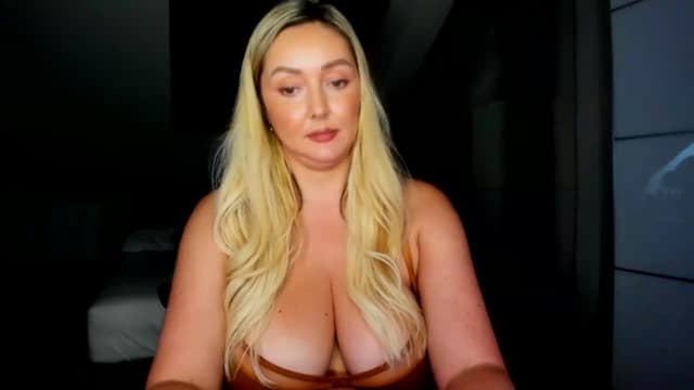 Gallery image thumbnail from Mi_Ha's myfreecams stream on, 07/29/2026, 16:16 image 14 of 20