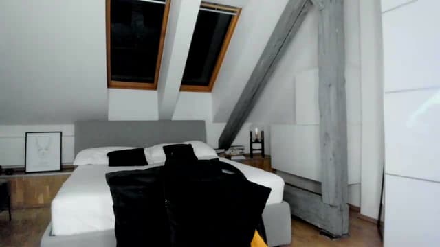Gallery image thumbnail from Mi_Ha's myfreecams stream on, 07/29/2026, 16:16 image 6 of 20