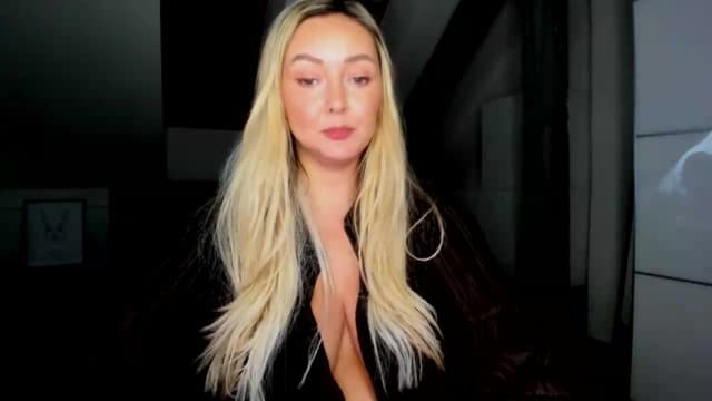 Gallery image thumbnail from Mi_Ha's myfreecams stream on, 07/30/2026, 15:45 image 15 of 20