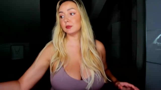 Gallery image thumbnail from Mi_Ha's myfreecams stream on, 07/31/2026, 13:46 image 14 of 20