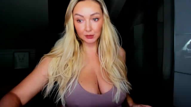 Gallery image thumbnail from Mi_Ha's myfreecams stream on, 07/31/2026, 13:46 image 2 of 20