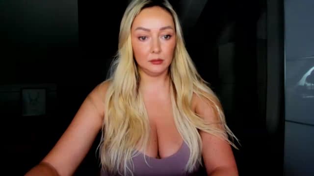 Gallery image thumbnail from Mi_Ha's myfreecams stream on, 07/31/2026, 13:46 image 10 of 20