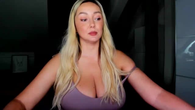 Gallery image thumbnail from Mi_Ha's myfreecams stream on, 07/31/2026, 14:02 image 14 of 20