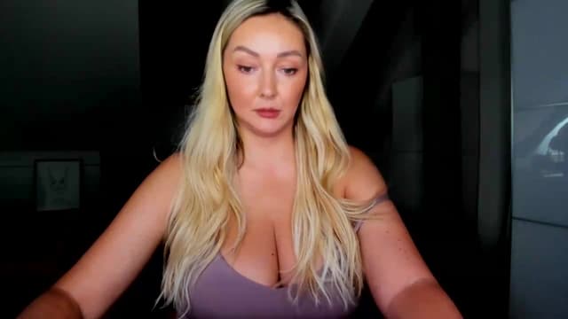Gallery image thumbnail from Mi_Ha's myfreecams stream on, 07/31/2026, 14:02 image 16 of 20