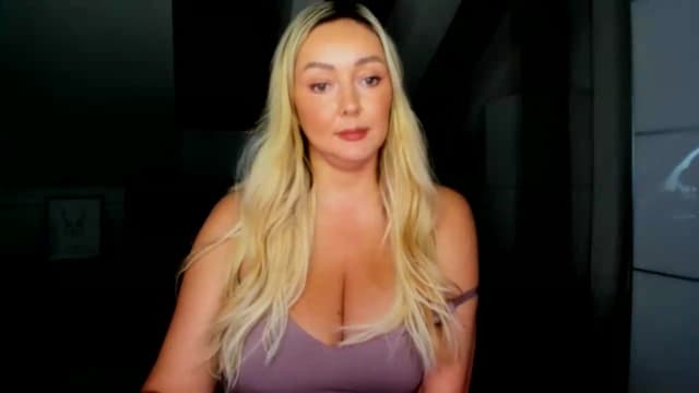 Gallery image thumbnail from Mi_Ha's myfreecams stream on, 07/31/2026, 14:44 image 8 of 20