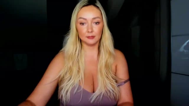 Gallery image thumbnail from Mi_Ha's myfreecams stream on, 07/31/2026, 14:44 image 12 of 20