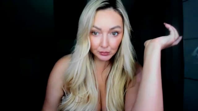 Gallery image thumbnail from Mi_Ha's myfreecams stream on, 08/01/2026, 14:24 image 18 of 20