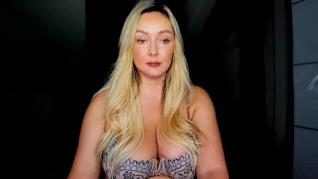 Gallery image thumbnail from Mi_Ha's myfreecams stream on, 08/01/2026, 15:15 image 5 of 20