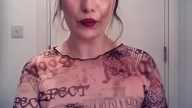 Gallery image thumbnail from MiaK_'s myfreecams stream on, 05/07/2024, 16:03 image 8 of 20