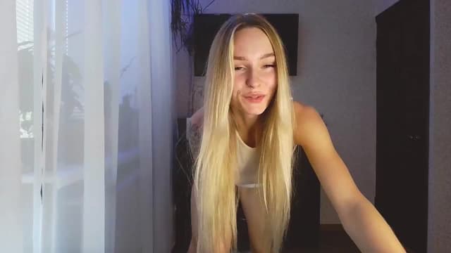 Gallery image thumbnail from Milaa's myfreecams stream on, 08/22/2024, 17:00 image 3 of 20
