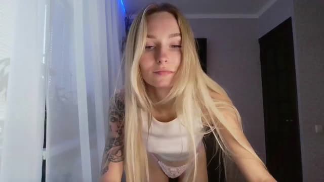 Gallery image thumbnail from Milaa's myfreecams stream on, 09/15/2024, 15:41 image 14 of 20