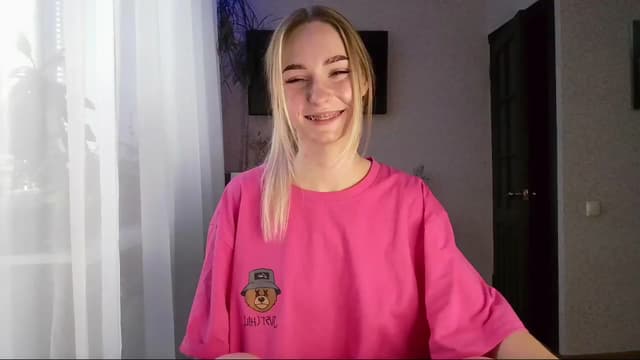 Gallery image thumbnail from Milaa's myfreecams stream on, 10/16/2024, 05:41 image 4 of 20