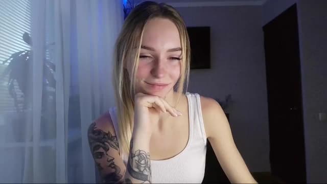 Gallery image thumbnail from Milaa's myfreecams stream on, 10/19/2024, 07:29 image 3 of 20