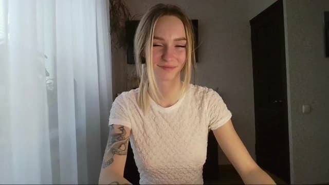 Gallery image thumbnail from Milaa's myfreecams stream on, 10/25/2024, 06:44 image 17 of 20