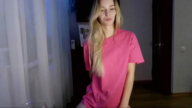 Gallery image thumbnail from Milaa's myfreecams stream on, 11/03/2024, 15:34 image 12 of 20