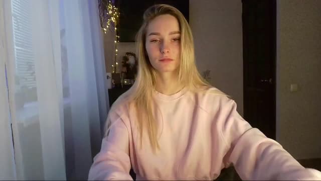 Gallery image thumbnail from Milaa's myfreecams stream on, 12/26/2024, 07:01 image 11 of 20