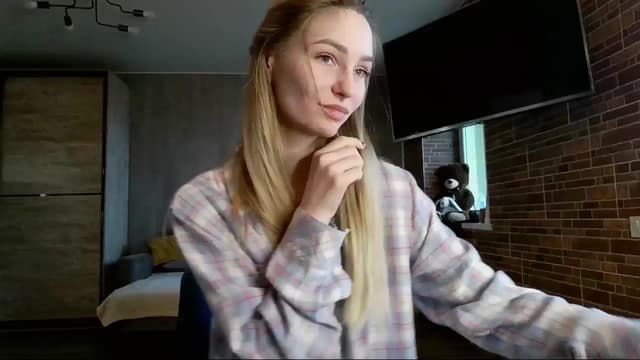 Gallery image thumbnail from Milaa's myfreecams stream on, 02/03/2025, 12:29 image 15 of 20