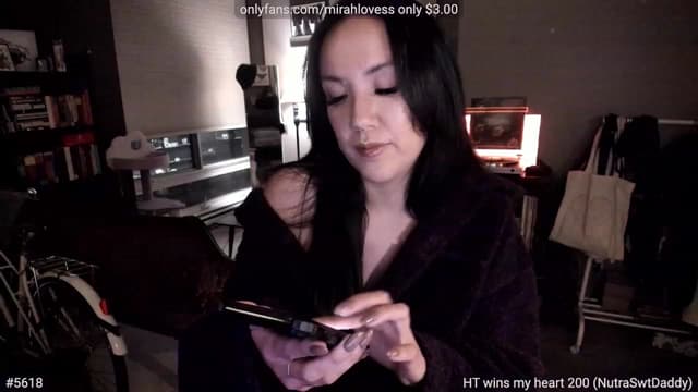 Gallery image thumbnail from Mirah's myfreecams stream on, 03/07/2023, 05:00 image 4 of 20