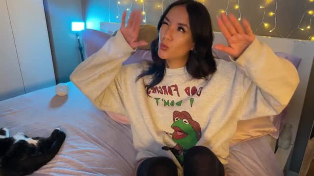 Gallery image thumbnail from Mirah's myfreecams stream on, 09/16/2024, 02:30 image 8 of 20
