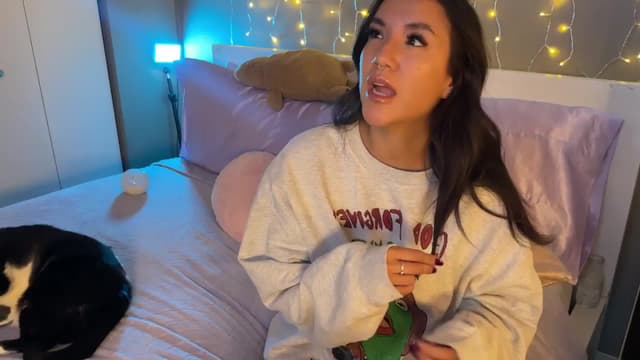 Gallery image thumbnail from Mirah's myfreecams stream on, 09/16/2024, 02:30 image 16 of 20