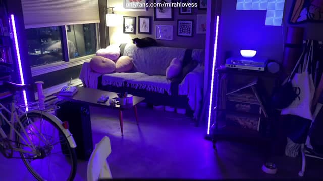 Gallery image thumbnail from Mirah's myfreecams stream on, 02/16/2025, 04:33 image 2 of 20