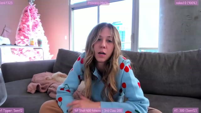 Gallery image thumbnail from Mochi's myfreecams stream on, 12/15/2022, 18:27 image 10 of 20
