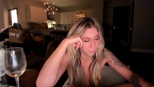 Gallery image thumbnail from Mochi's myfreecams stream on, 05/18/2023, 09:44 image 3 of 20