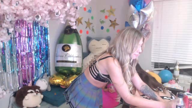 Gallery image thumbnail from Mochi's myfreecams stream on, 07/01/2023, 04:47 image 20 of 20
