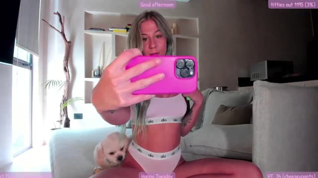Gallery image thumbnail from Mochi's myfreecams stream on, 08/15/2023, 19:10 image 8 of 20