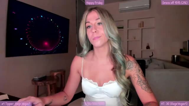 Gallery image thumbnail from Mochi's myfreecams stream on, 08/26/2023, 24:01 image 8 of 20
