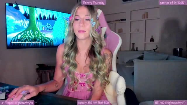 Gallery image thumbnail from Mochi's myfreecams stream on, 09/15/2023, 01:11 image 10 of 20