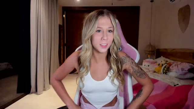 Gallery image thumbnail from Mochi's myfreecams stream on, 11/29/2023, 02:15 image 17 of 20