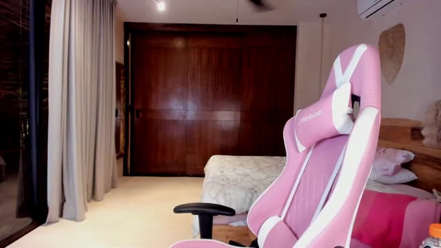 Gallery image thumbnail from Mochi's myfreecams stream on, 11/29/2023, 05:36 image 14 of 20