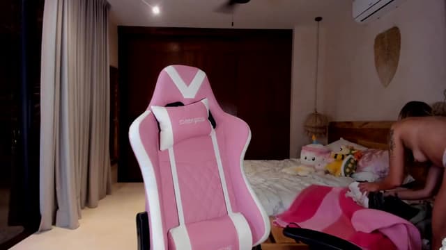 Gallery image thumbnail from Mochi's myfreecams stream on, 11/29/2023, 06:37 image 19 of 20