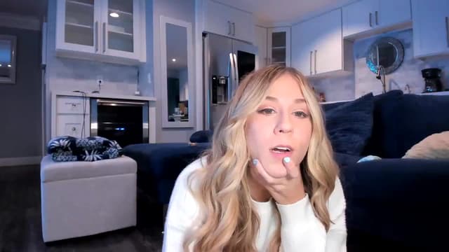 Gallery image thumbnail from Mochi's myfreecams stream on, 01/11/2024, 02:49 image 15 of 20