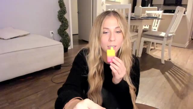 Gallery image thumbnail from Mochi's myfreecams stream on, 01/19/2024, 05:15 image 1 of 20