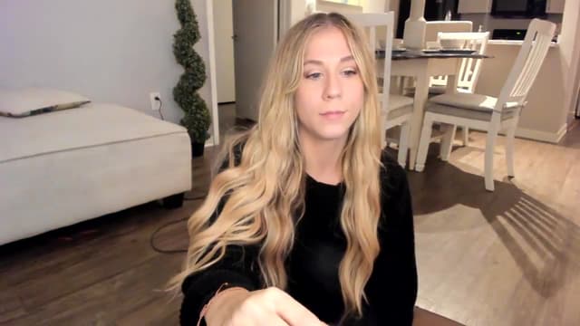 Gallery image thumbnail from Mochi's myfreecams stream on, 01/19/2024, 05:15 image 4 of 20