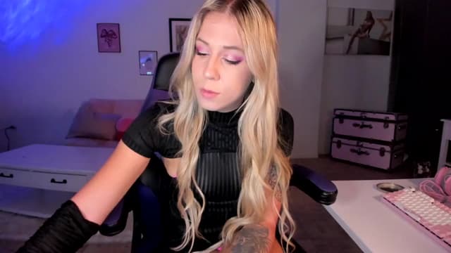 Gallery image thumbnail from Mochi's myfreecams stream on, 03/24/2024, 03:21 image 8 of 20