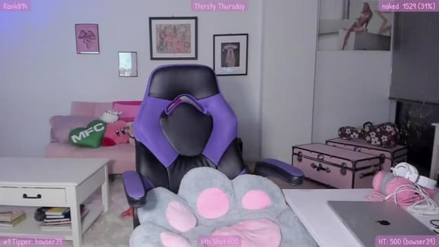 Gallery image thumbnail from Mochi's myfreecams stream on, 03/29/2024, 04:21 image 9 of 20