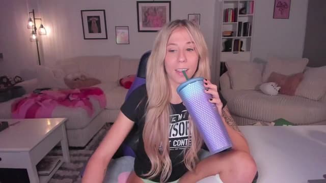 Gallery image thumbnail from Mochi's myfreecams stream on, 05/22/2024, 03:42 image 11 of 20