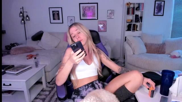 Gallery image thumbnail from Mochi's myfreecams stream on, 05/28/2024, 14:07 image 10 of 20